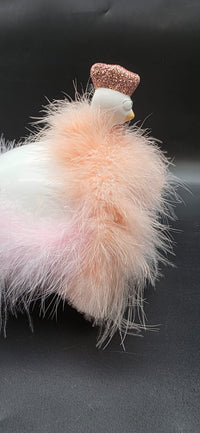 J-Line Deko-Huhn Diva mit Federn – Keramik Rosa/Weiß 22 cm