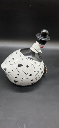J-Line Deko-Huhn Gentleman mit Melone & Gehstock – Keramik 22 cm