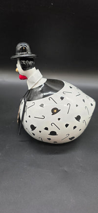 J-Line Deko-Huhn Gentleman mit Melone & Gehstock – Keramik 22 cm